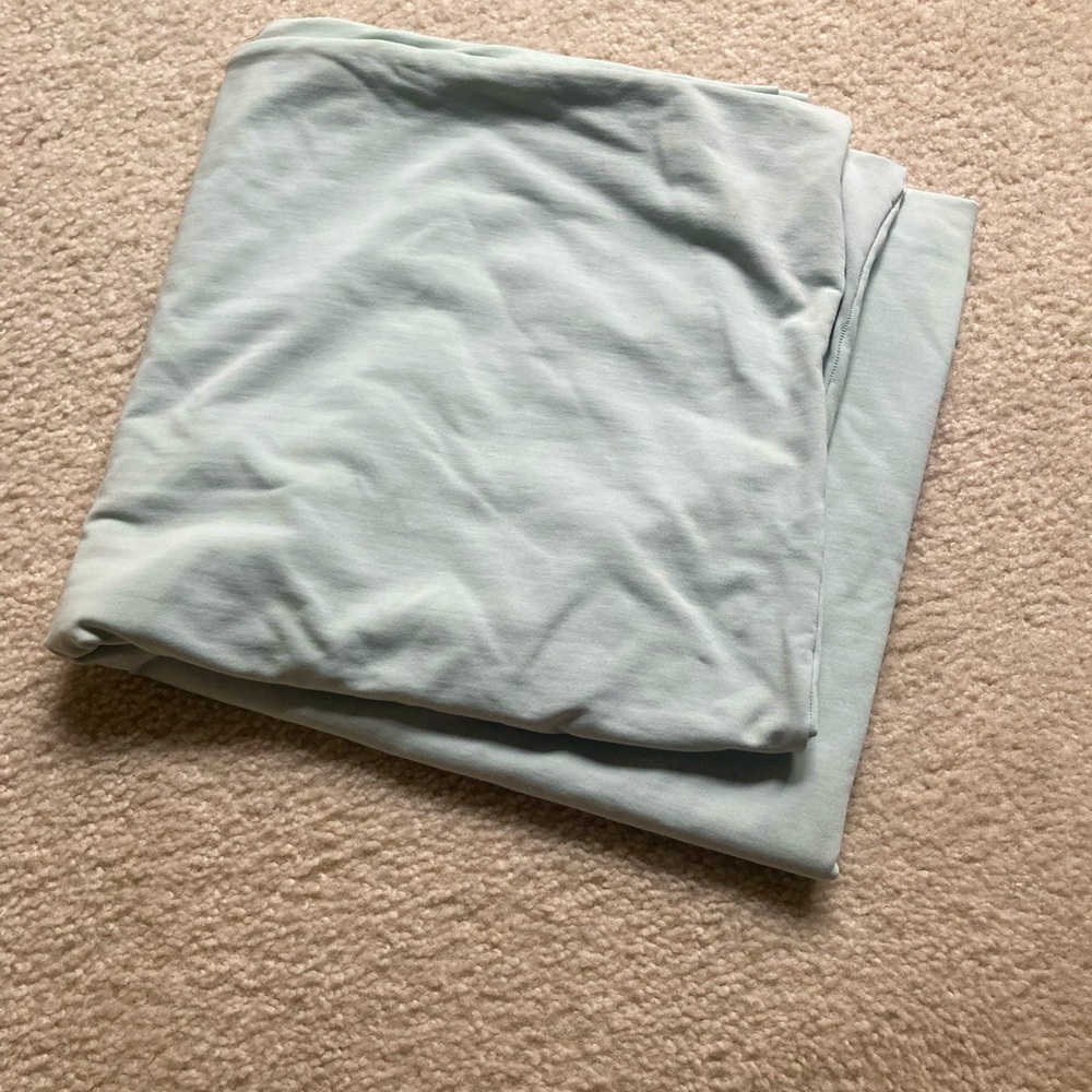 💚 mint green stretchy sensory sheet for toddler/crib mattress